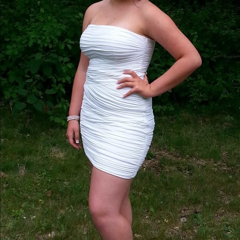 Dress - Picture 5 of 5